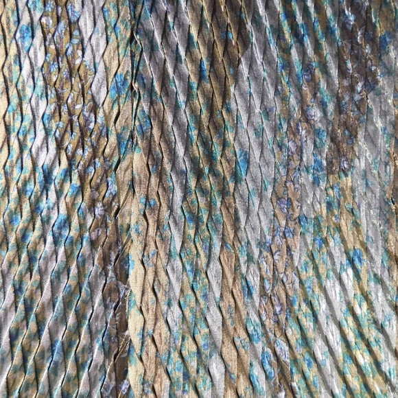 Nicola Green/Multi Accordion Pleat Sleeveless Top - Picture 3 of 4